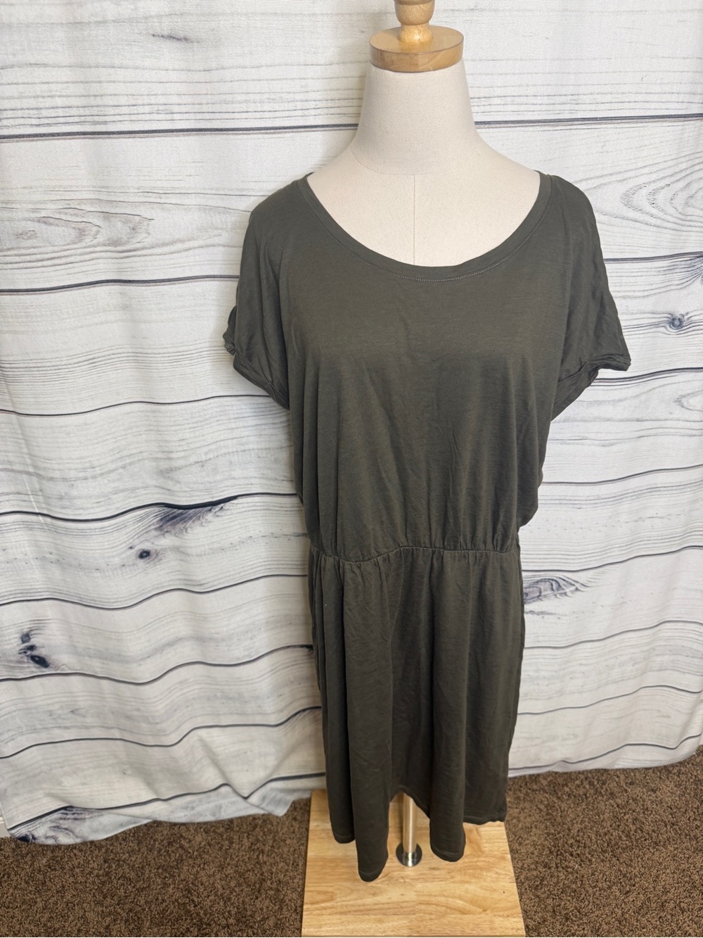 Casual Olive Green Short Sleeve Dress